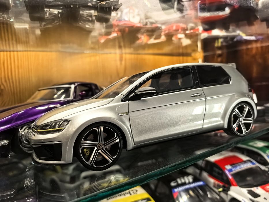Volkswagen GOLF 7 r400