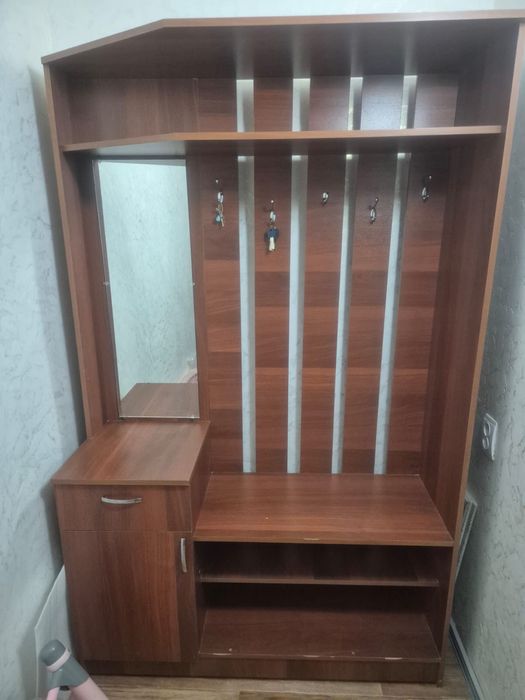 Продам прихожую