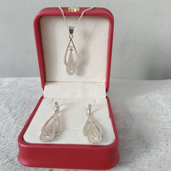 Продам серебряный набор