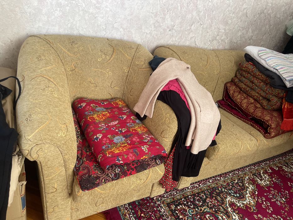 Диван кресло билан холати янги. Срочно 38-$