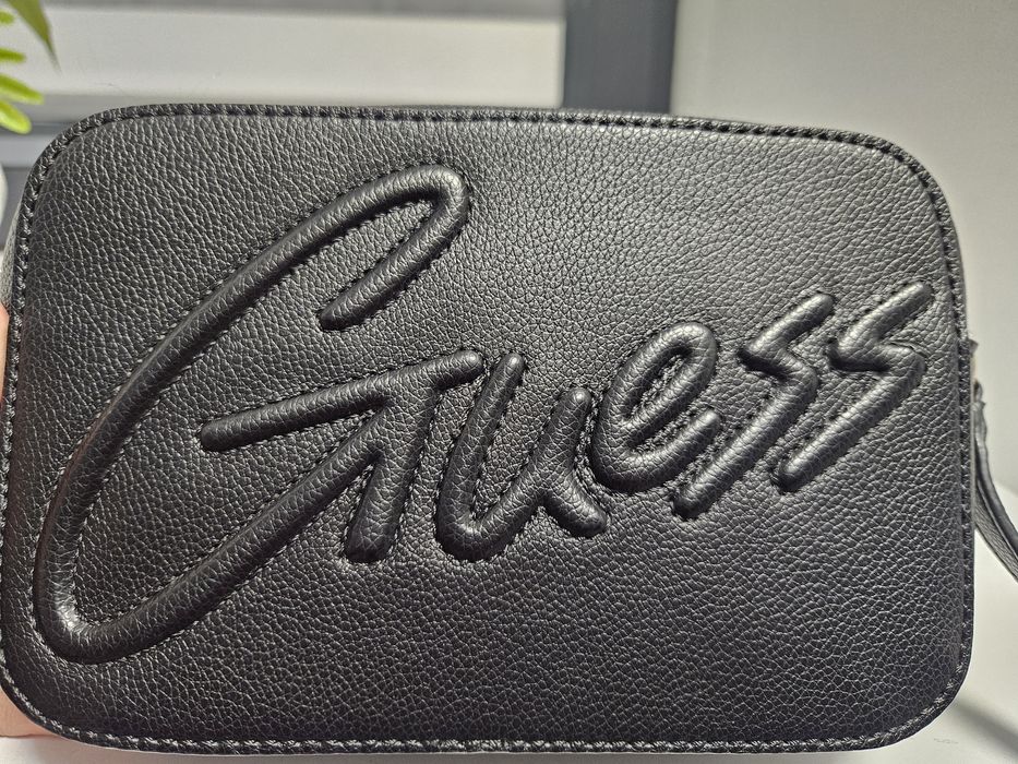 Guess дамска чанта