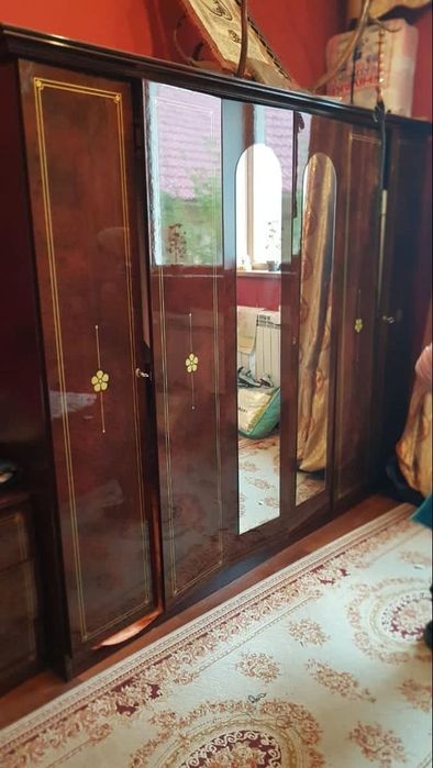 Гарнитур спальный