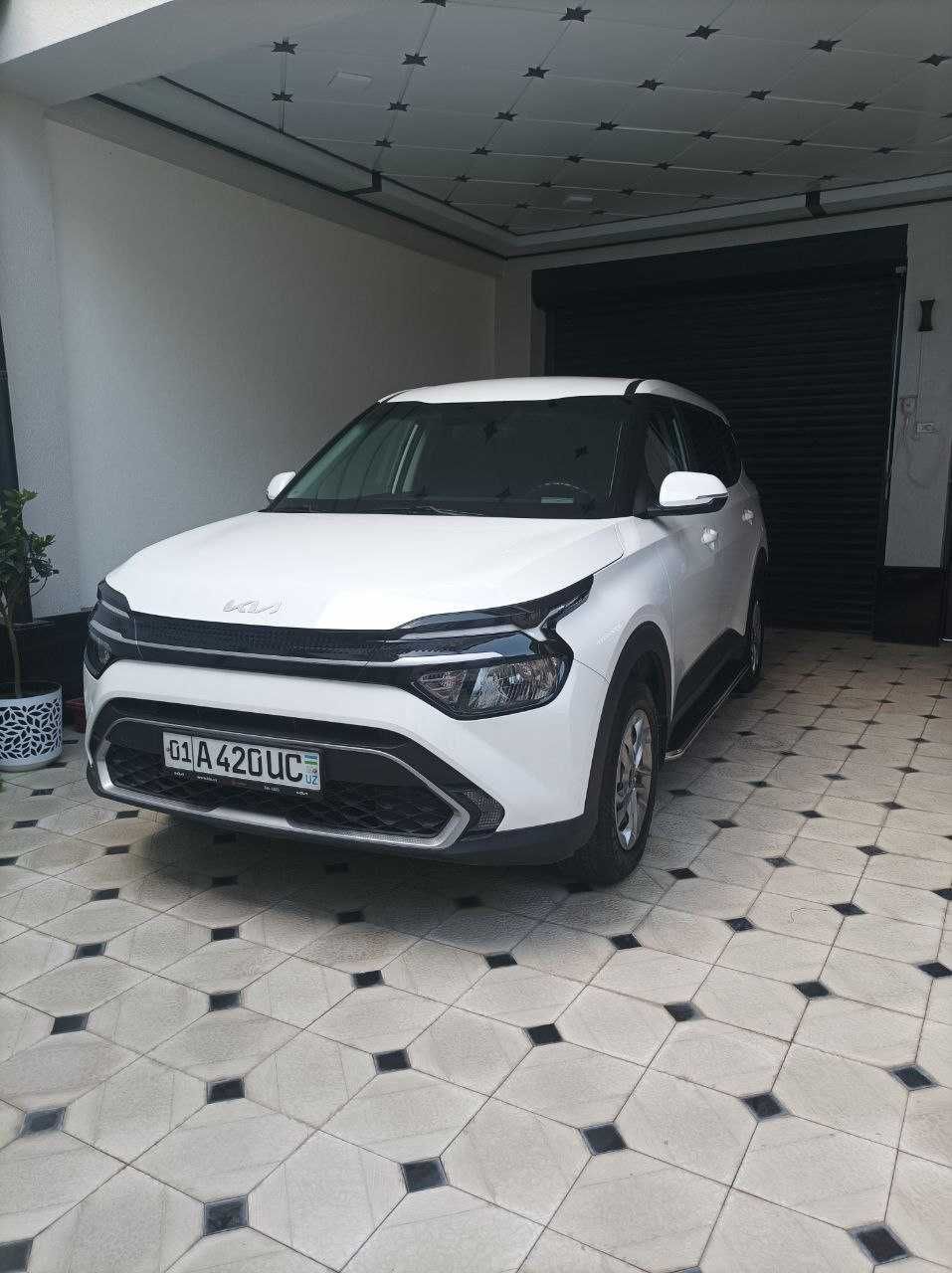 KIA Carens легковой автомобиль