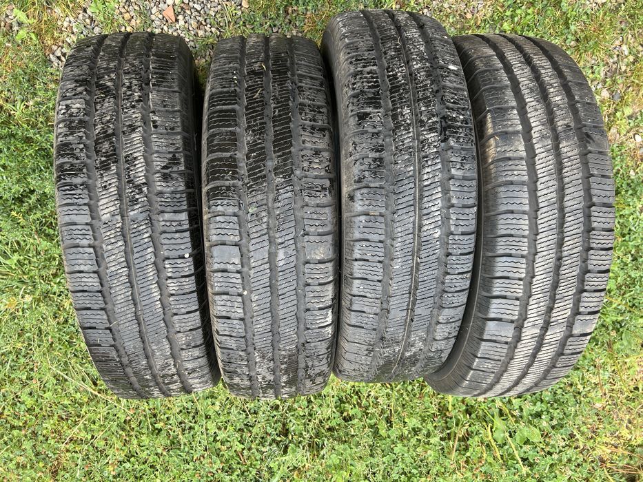 Anvelope de iarna 225/75/16 C