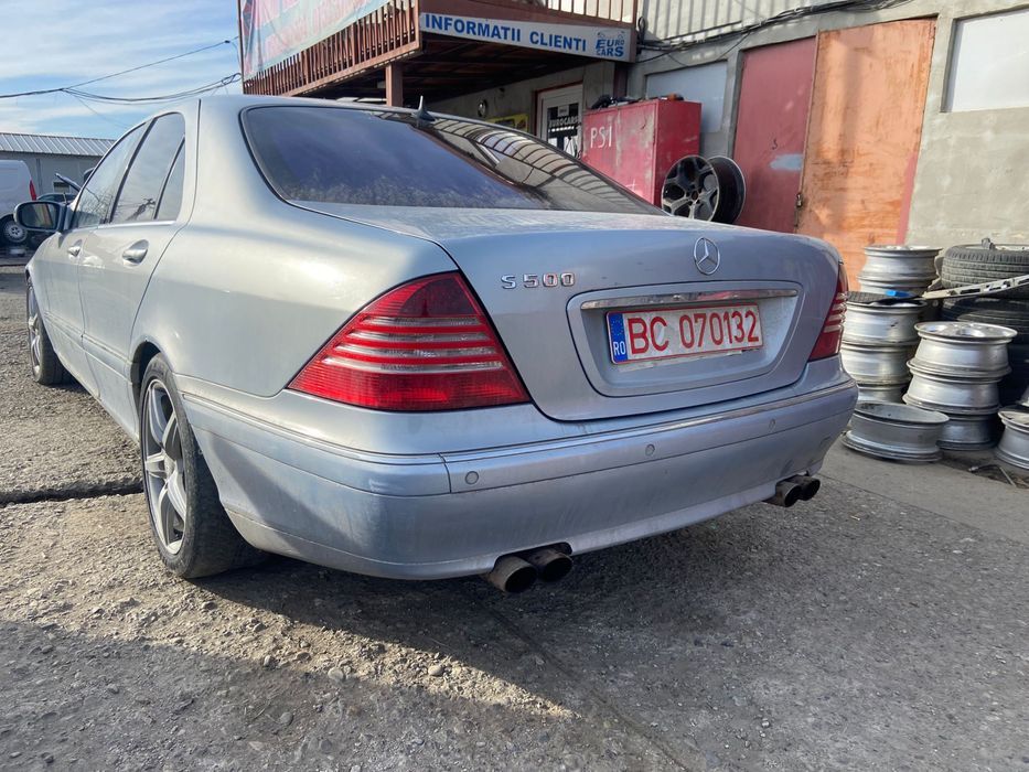 Dezmembrez mercedes s500 2002.  W220