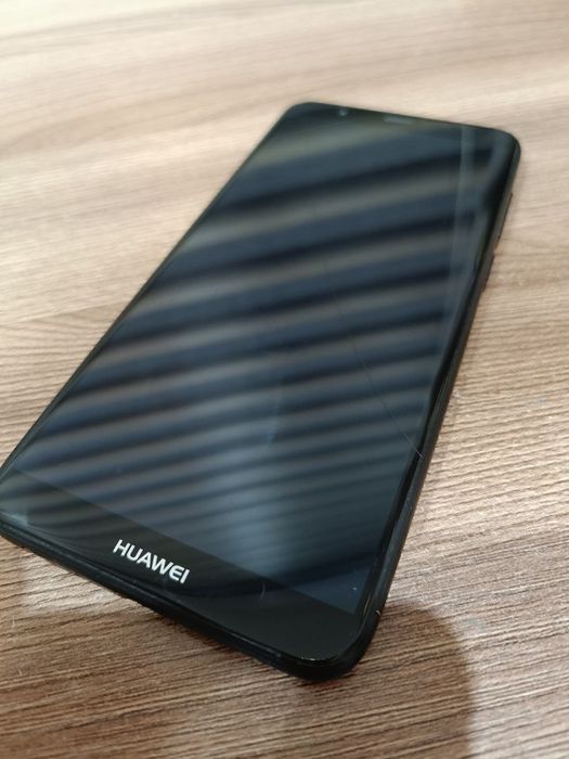 Продам HUAWEI Psmart
Телефон в среднем состоянии
Всё работает без наре