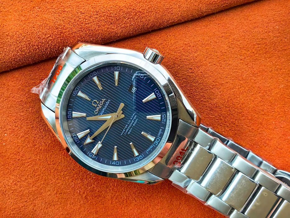 Omega Aqua Terra Blue с японски механизъм