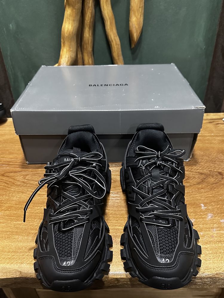 Balenciaga Track