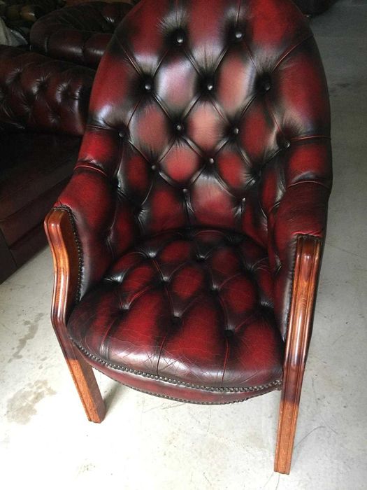 Scaun de birou chesterfield!