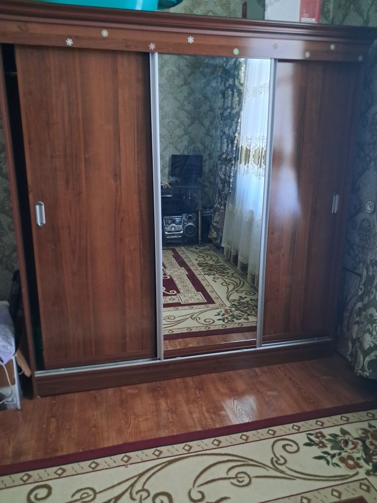 Shkaf kupeniy xolati yangi
