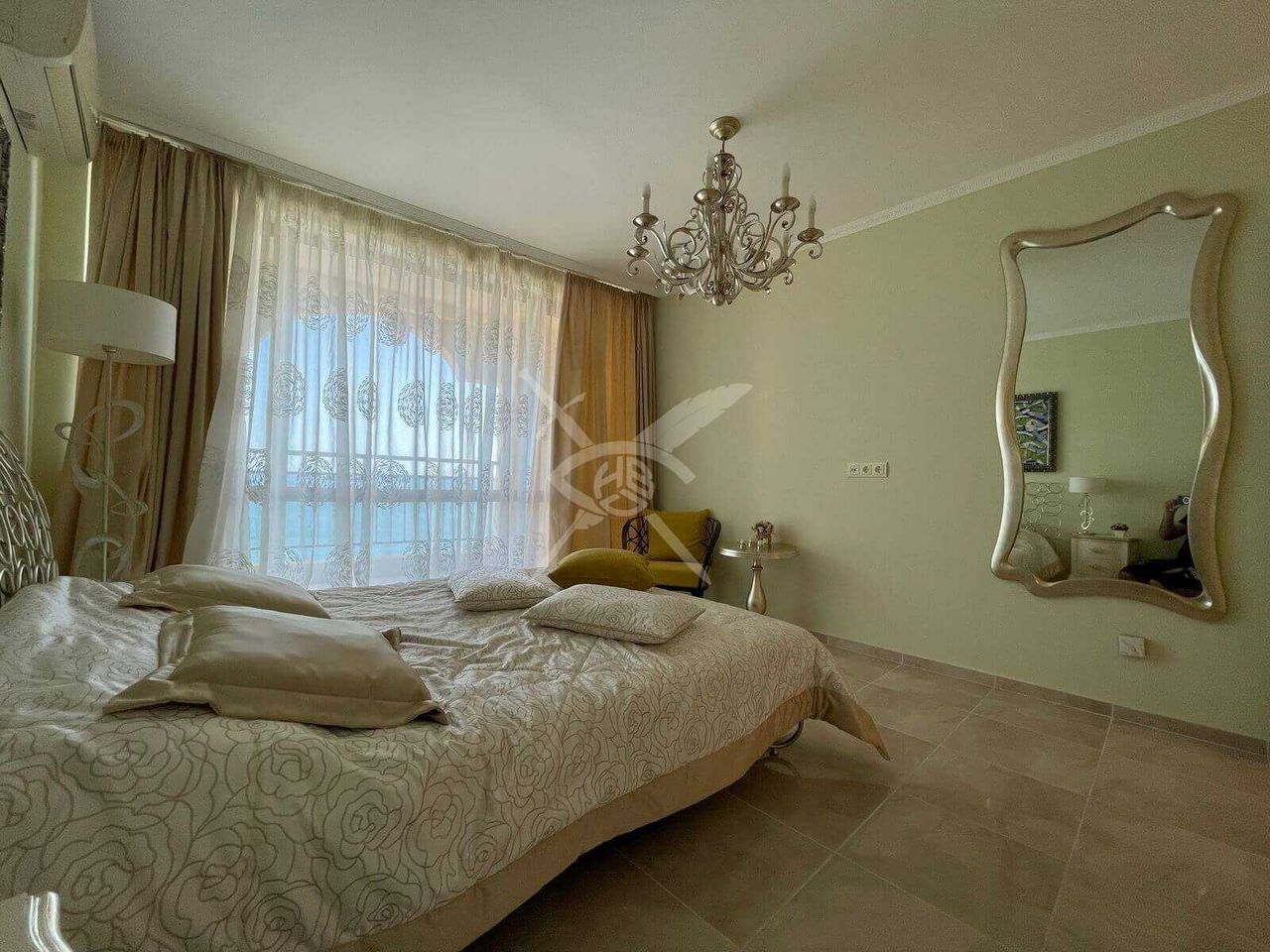 Продава се Тристаен апартамент в Свети Влас - 138 кв.м за 2319 €/кв.м - Снимка #3