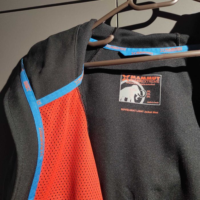 Яке мъжко оригинално на марка Мамут (Mammut)