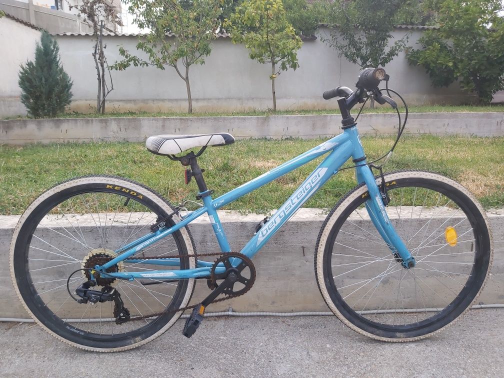 Vând trei biciclete