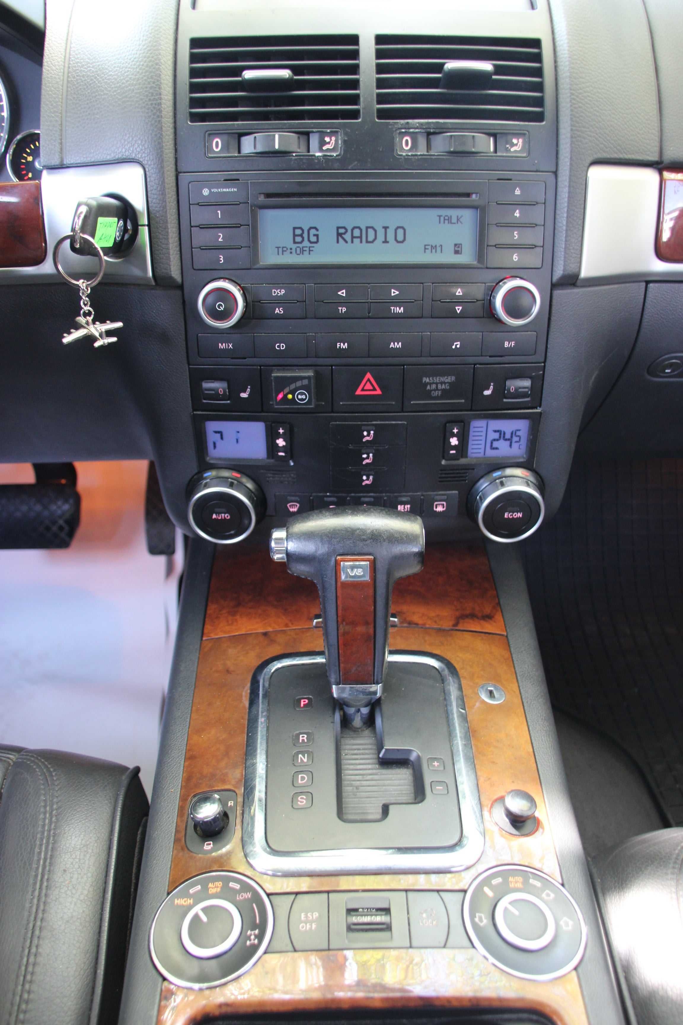 VW  Touareg  3.2i LPG с регистрация