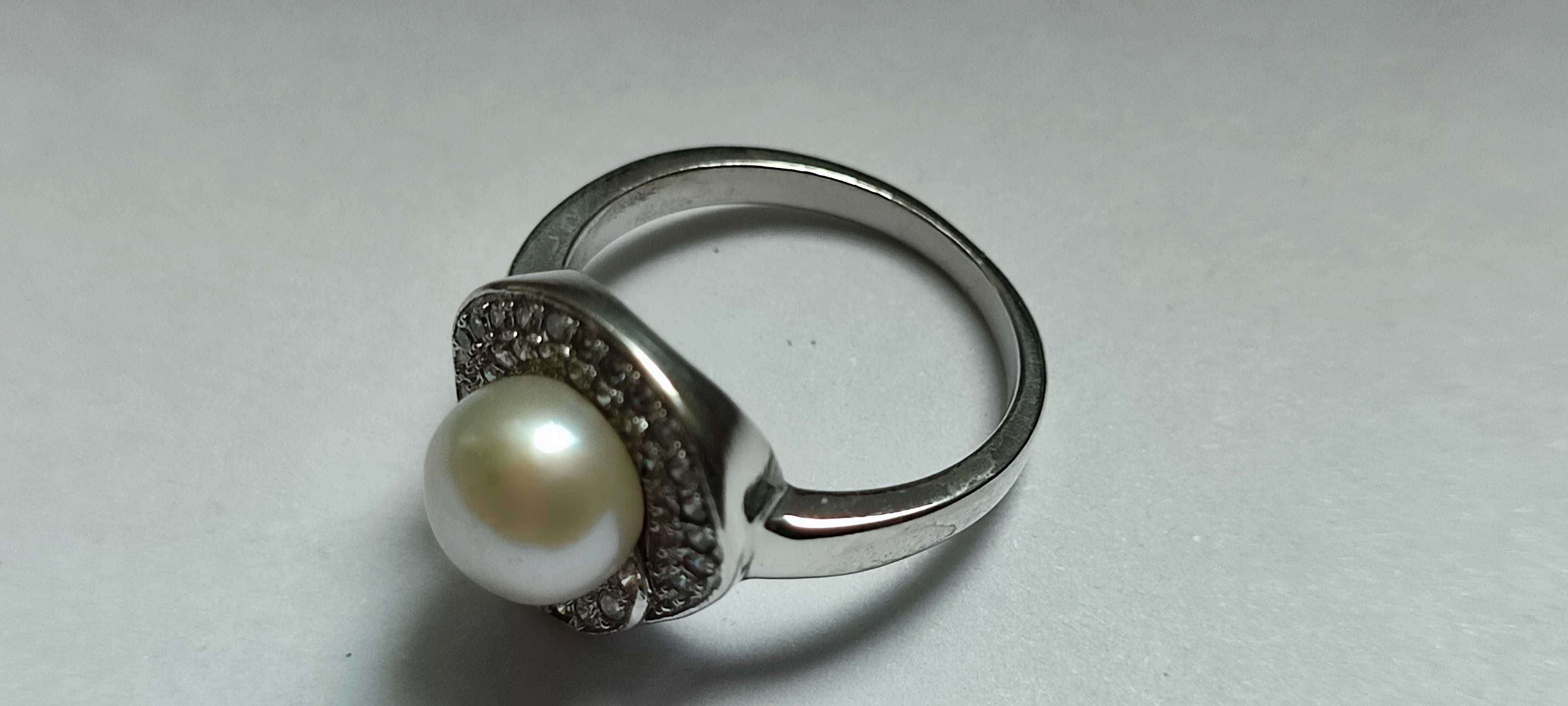 Красивое женское серебряное кольцо с ЖЕМЧУГ ом