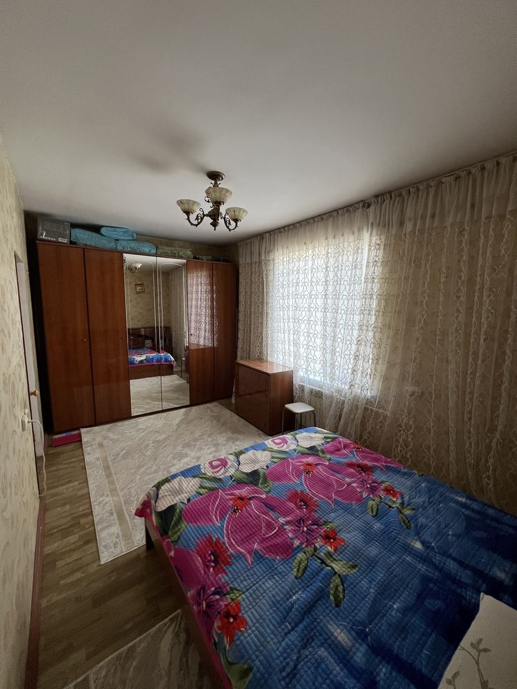 Продается спальный гарнитур