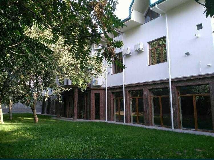 Резиденция 20 соток в Центре. Лабзак 1 500 м² на берегу Анхора