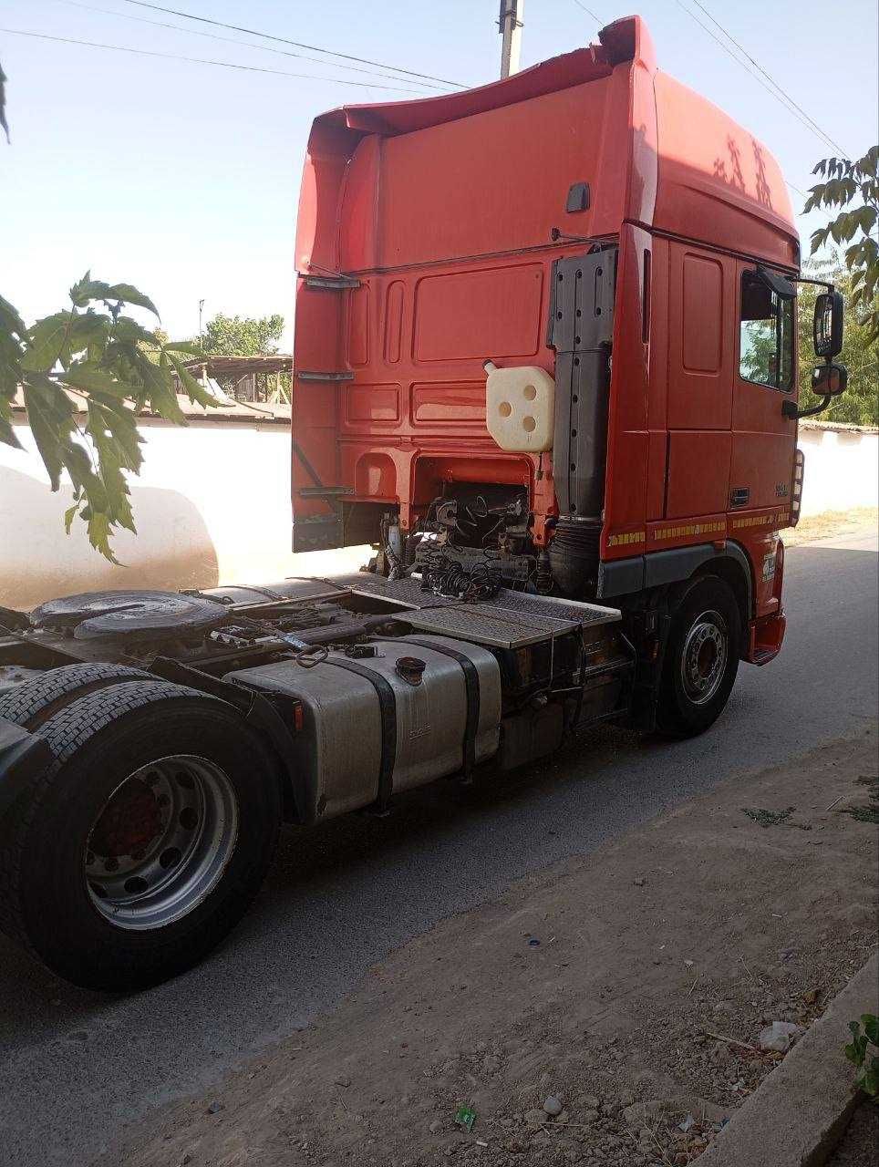 Продается тягач DAF XF 460 Евро 5, 2013 г. , Мега Высокая кабина.