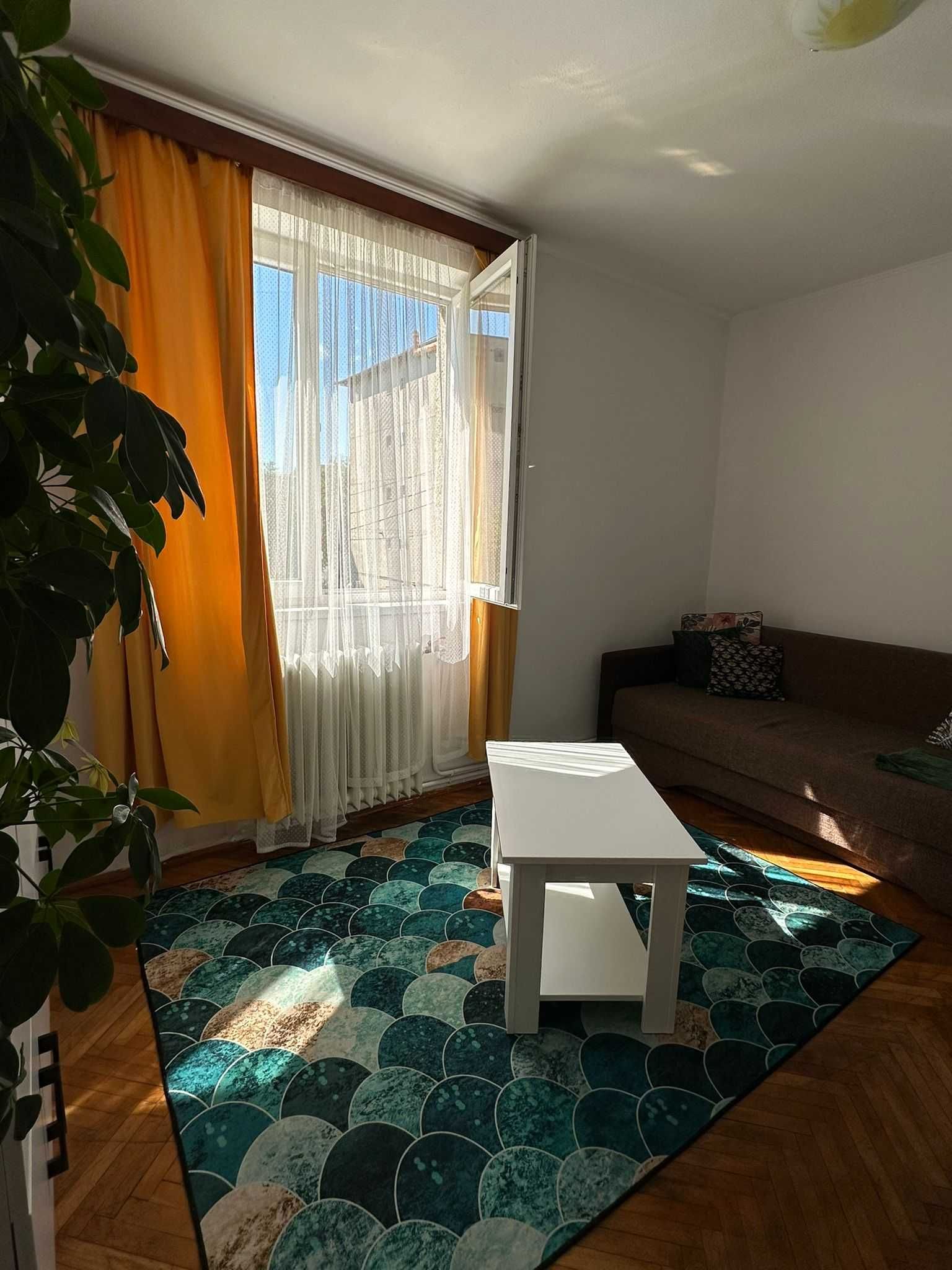 De vânzare apartament cu trei camere în Sovata