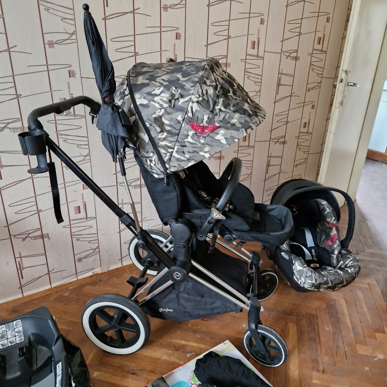 Бебешка количка Cybex Priam Butterfly