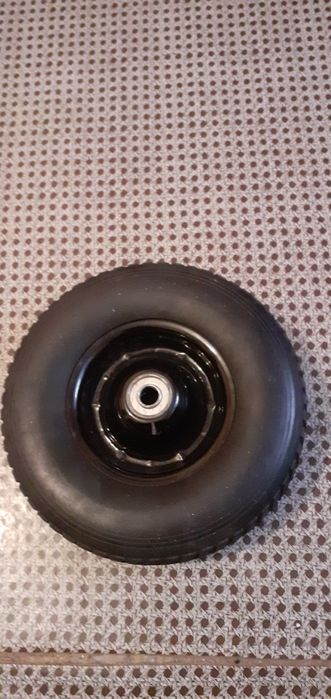 Колесо новое ,4000 тысячи