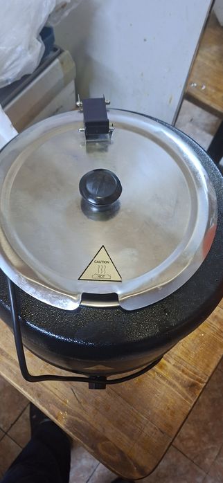 Котлон за палачинки плюс отоплител за супа