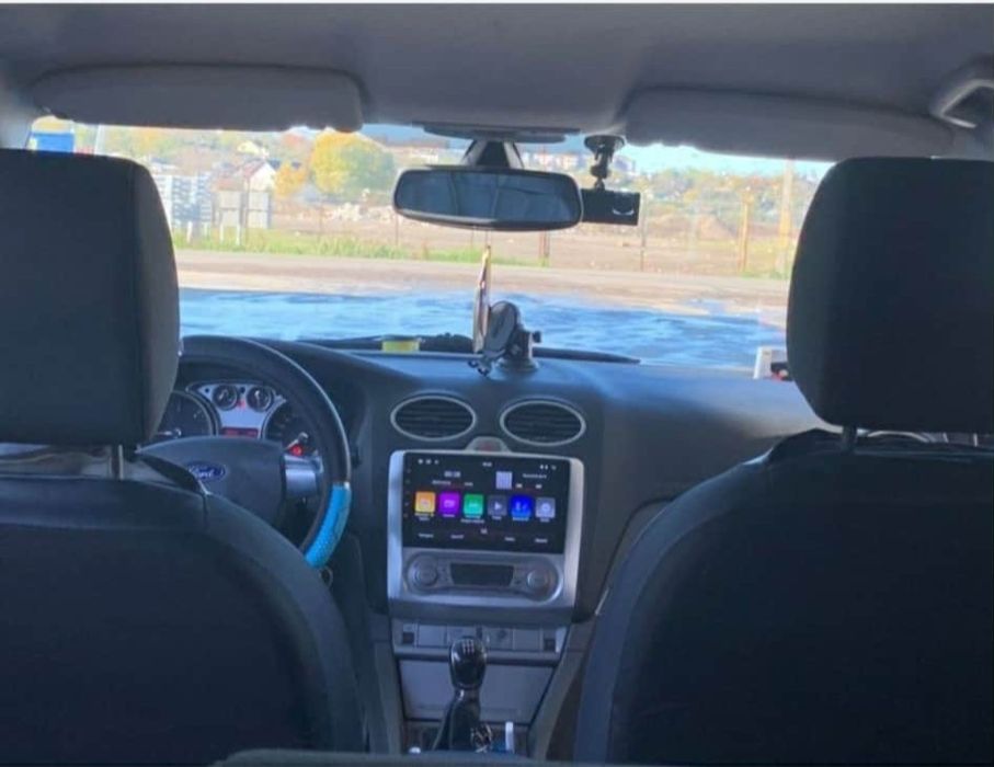 Vand ford focus 2008  ptetul este usor negociabil