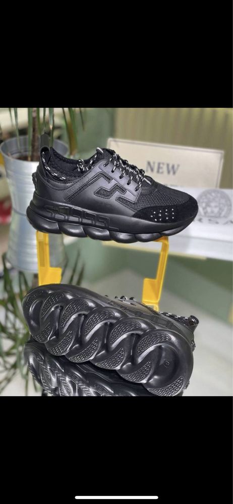 Versace Chain Reaction Black