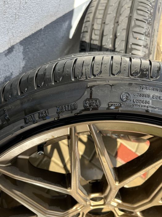 BMW Roti complete dotzz cu anvelope  pirelli