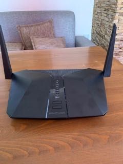 Рутер-звяр. NETGEAR RAX 40 ax стандарт-WiFi 6