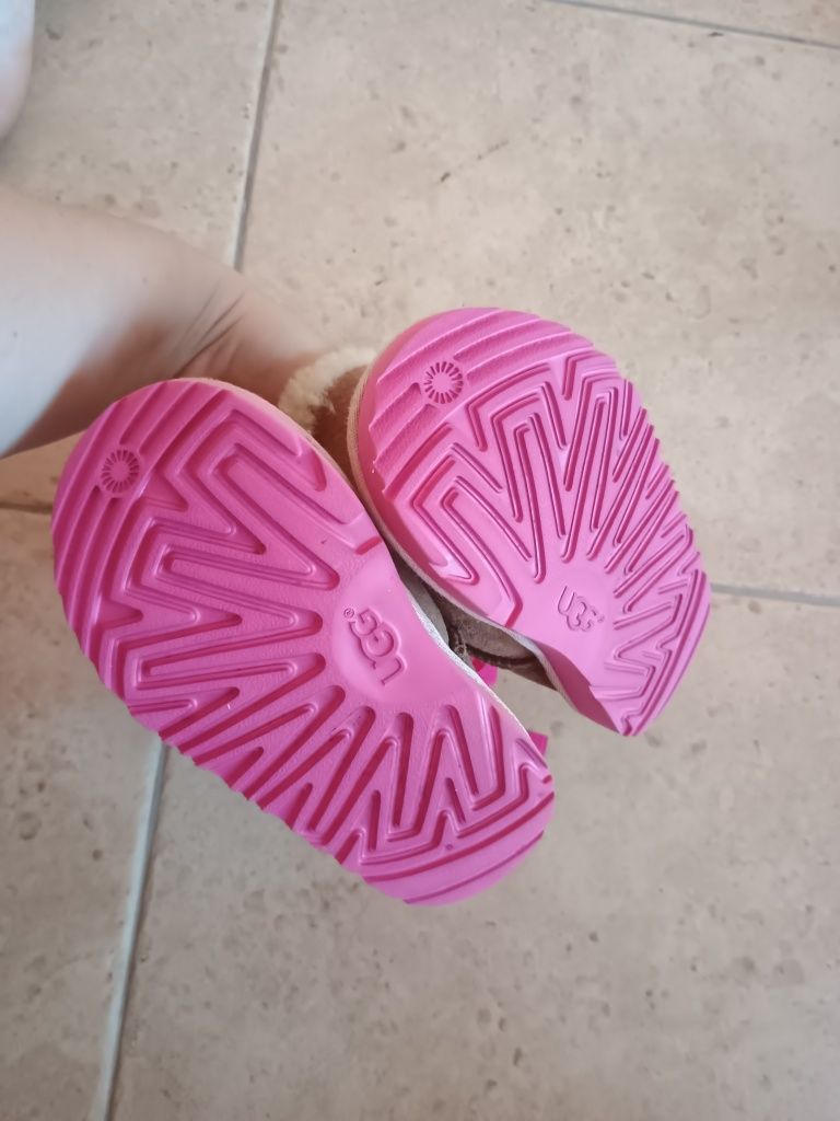 Детски апрески UGG 26 номер