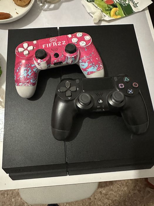 Ps4 с играми FC26 UFC4 GTAV MK11 Call of Duty Vanguard