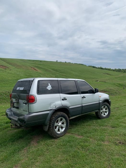 Nissan terrano  motor 2.7 tdi 4x4 cu reductor