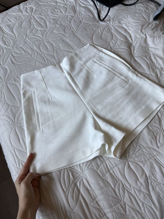 Бели официални къси панталони Zara