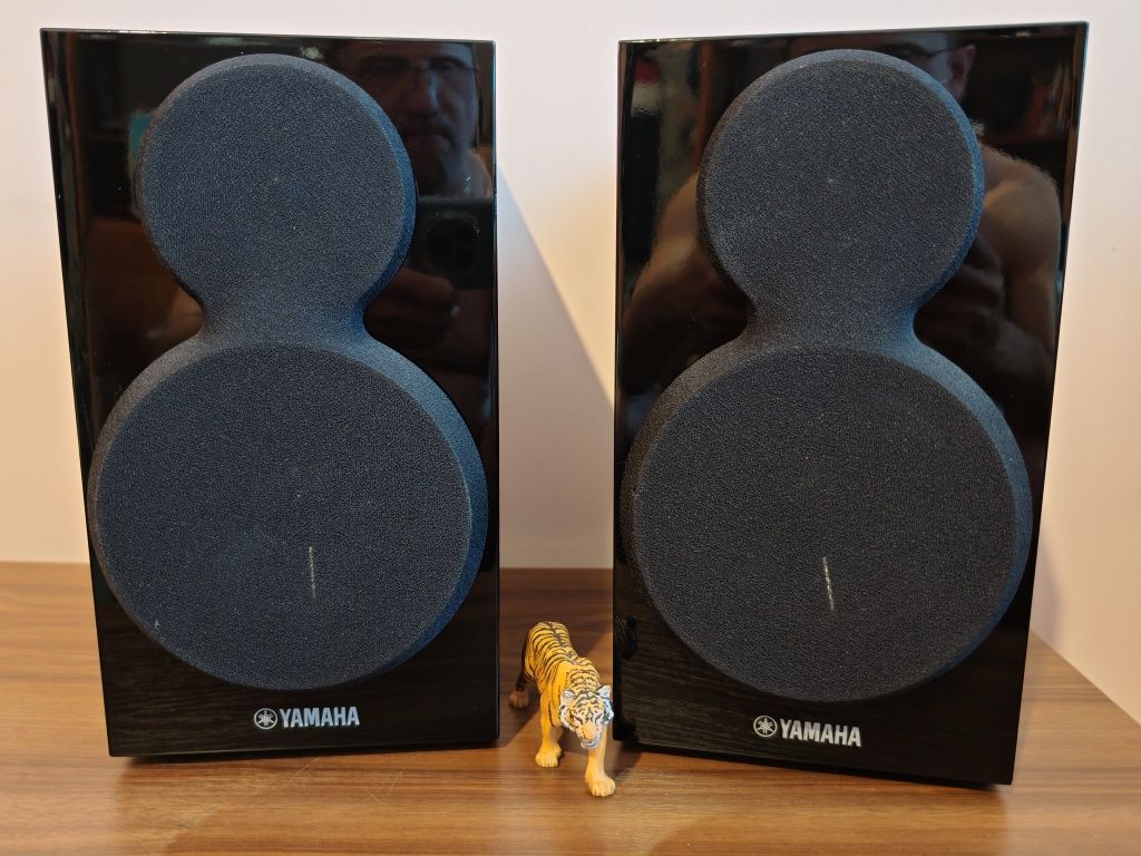Yamaha NS-BP300. Super boxe de raft. Sunet cristal. Preț fix !