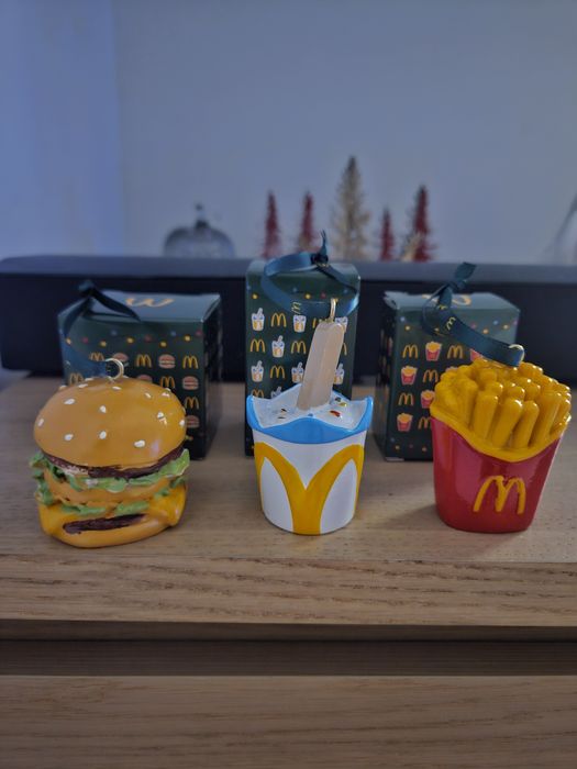 Ornament globulet cadou Craciun Mc Donalds 2025
