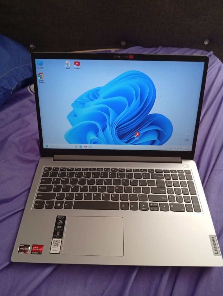 Vând  Laptop Lenovo ca nou