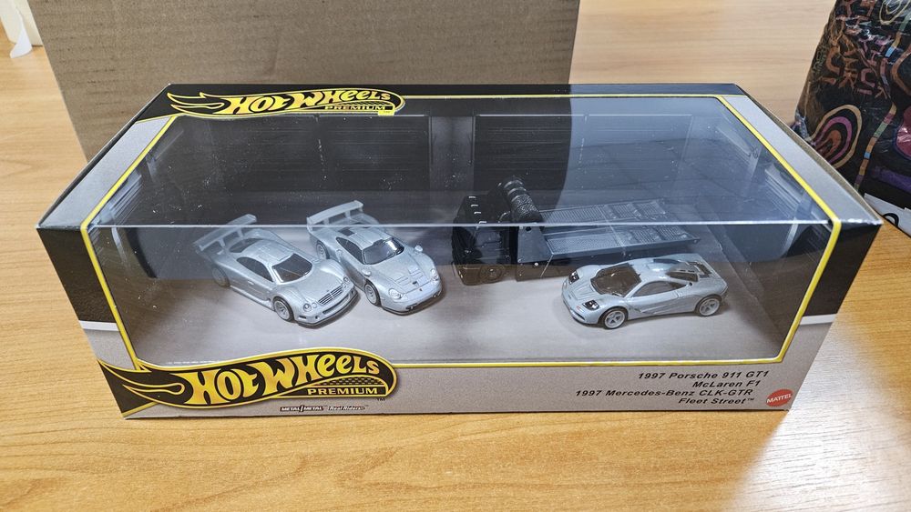 Hot wheels Mercedes Porsche диорама Premium колички