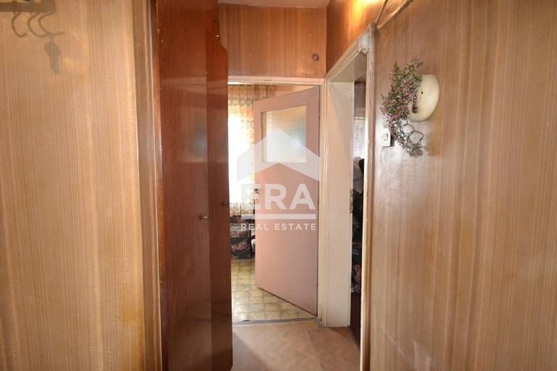 двустаен апартамент жк.орфей гр.хасково