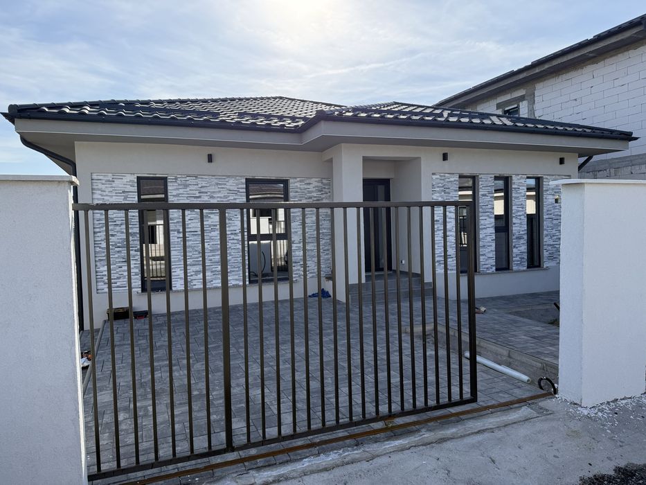 Casa zona Ford , Ionumi , Selgros cu gaz ,curent ,apa si canalizare