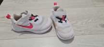 Vand adidasi nike