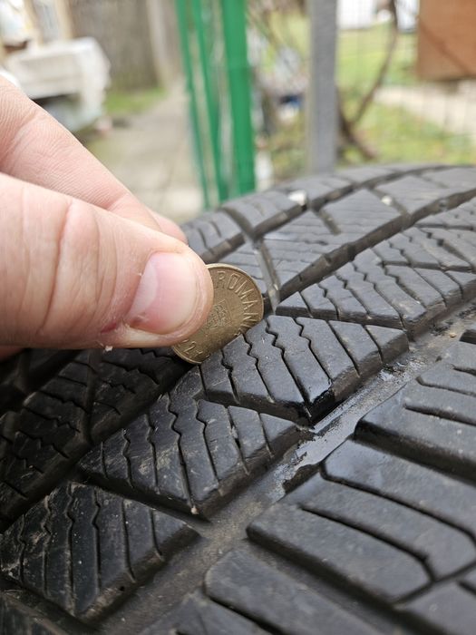 Anvelope Barum  215 55 R17 iarna