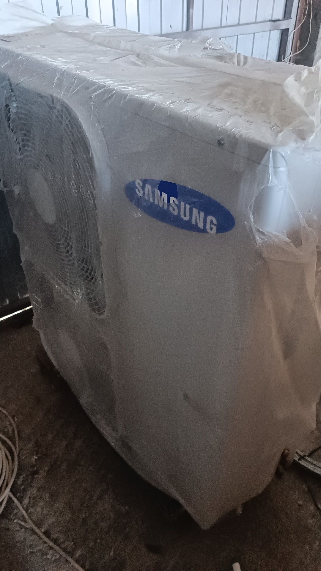 Aer condiționata inverter, pompa de căldură Samsung uh090eav2