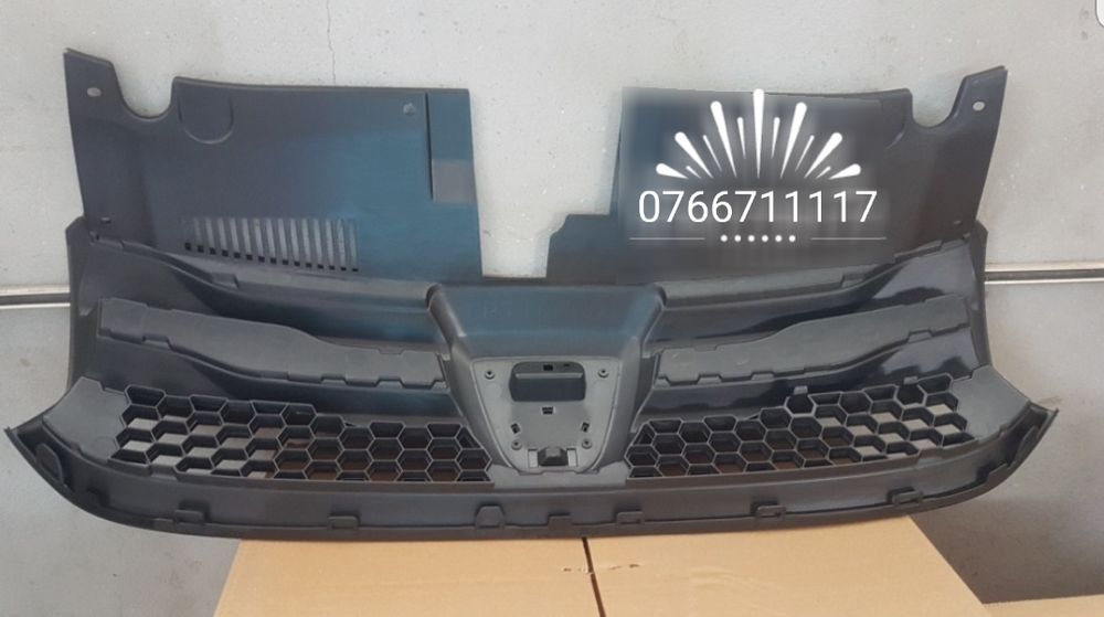 Grilă superioară( calandru) nouă Dacia Logan 2 an 2013*2014*2015*2016