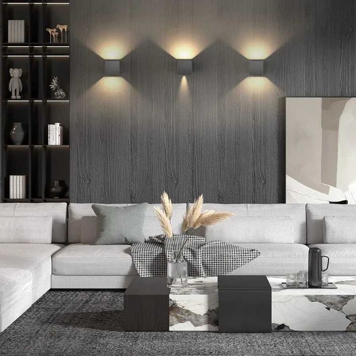 Lampa de exterior tip aplica din metal