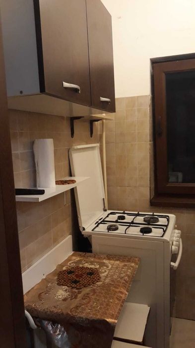 Închiriez garsonieră