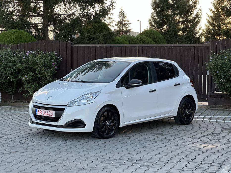 Peugeot 208 2016
