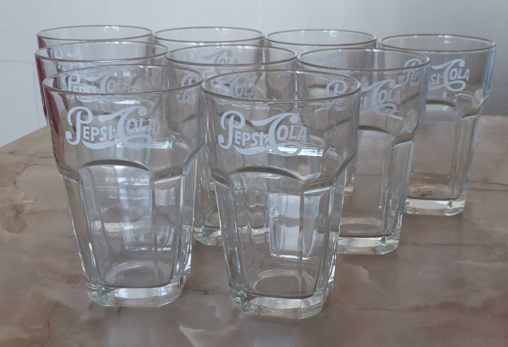 Стаканы новые 9 штук набором только