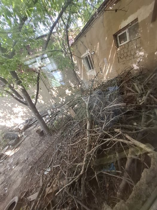 Ёғоч-шох-шаба сотилади. Ҳаммаси бирга.