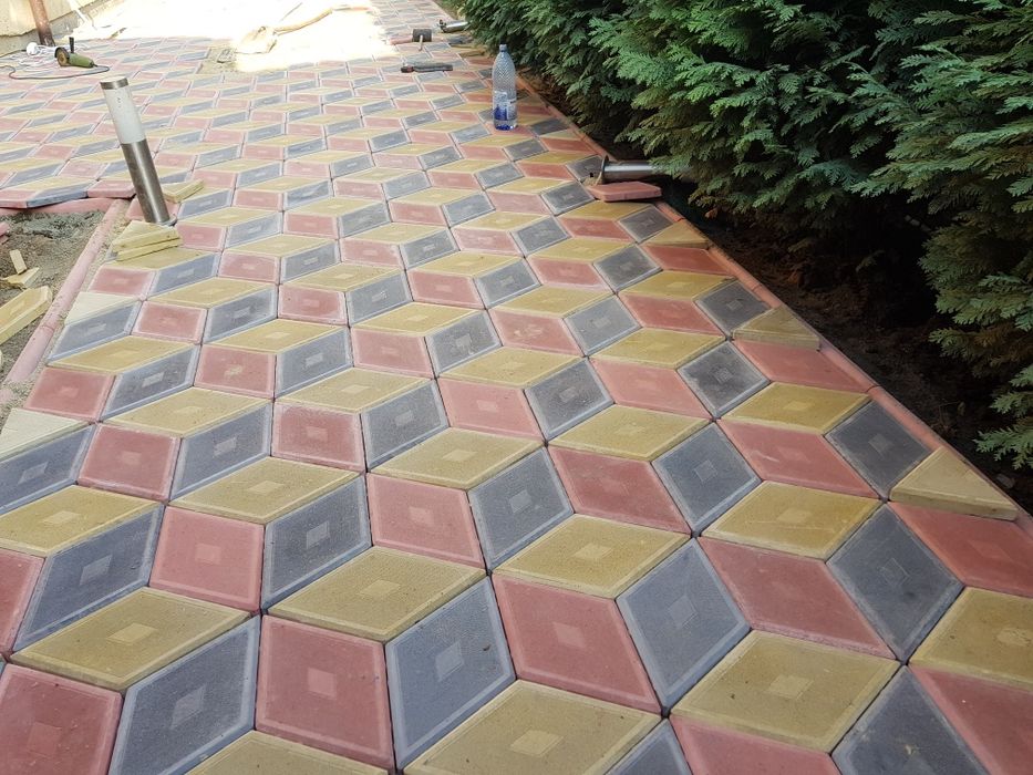 Extra preturi pentru pavaje si pavele model 15x15 cu montaj